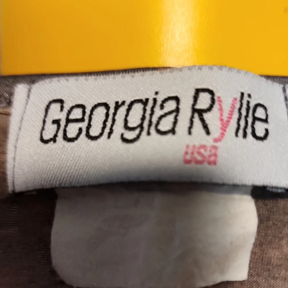 Georgia Rylie Cream, Pink And Red Graphic Relaxed Tank Top - Picture 2 of 7